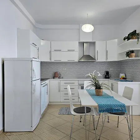 Sunset Tarraces 아파트 Sarandë