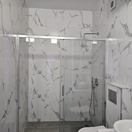 아파트 Sunset Tarraces