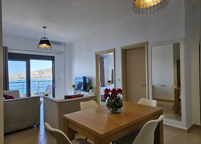 Sunset Tarraces Apartment *